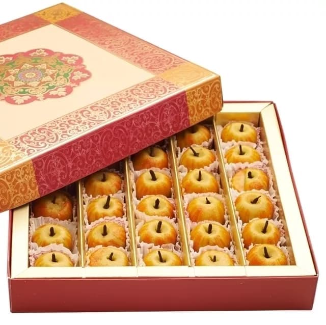 Punjabi Ghasitaram Halwai Dryfruit Apple — 400 g