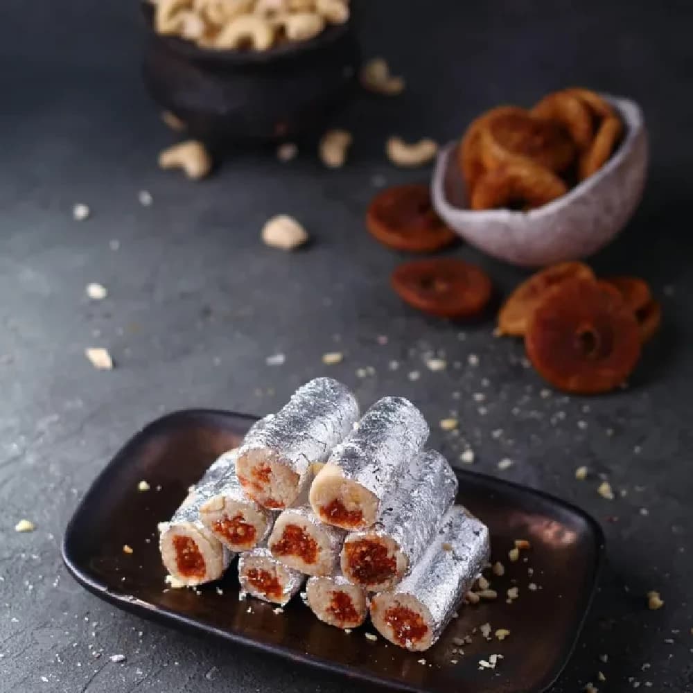 Shreeji Dairy Kaju Anjeer Roll — 500 g