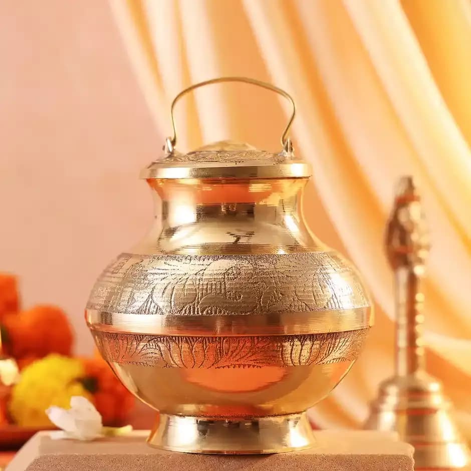 Pujashree Gangajal Lota Traditional Handcrafted Design Brass,500g-Main image